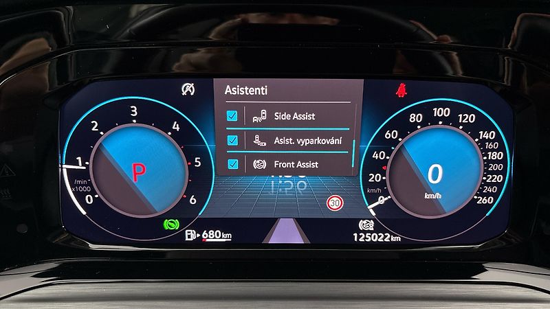 Volkswagen Golf 2.0 TDI DSG Style Variant - fotka 26 z 29