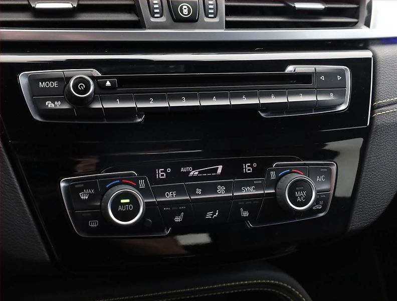BMW X2 (2018) M Paket xDrive20i - fotka 13 z 19