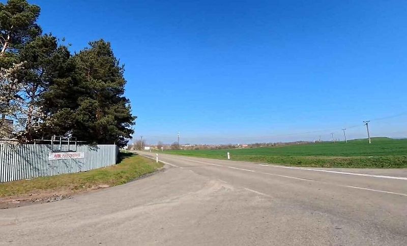 1. místo - průsečná křižovatka silnic II/418 a III/4176 u města Újezd u Brna.