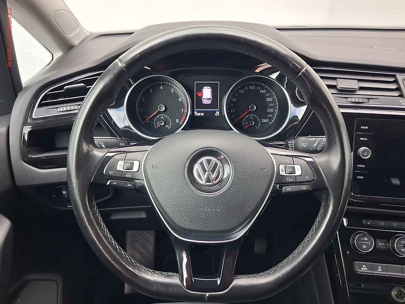 Volkswagen Touran (2017) 1.4 TSi, Highline, LED, TZ - fotka 11 z 20