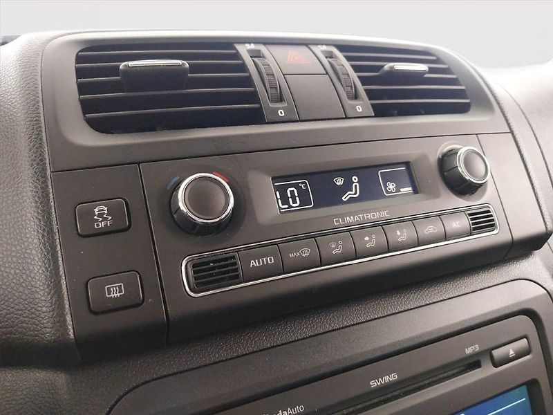 Škoda Fabia (2012) Ambition 1.6 TDI, Serv.kniha - fotka 15 z 20