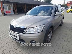 Škoda Octavia (2011) 2.0 TDi 4x4, 1.maj, AC - fotografie inzerátu