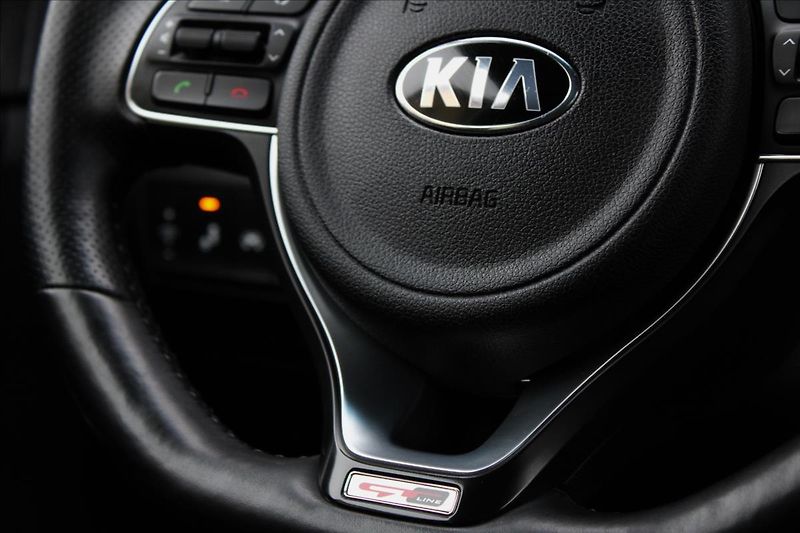 Kia Sportage 1,6 T-GDi 130kW 4x4 GT-line - fotka 19 z 45