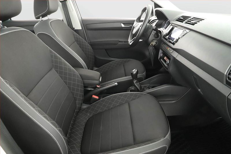 Škoda Fabia (2022) Ambition 1.0 TSI, Serv.kniha - fotka 7 z 13