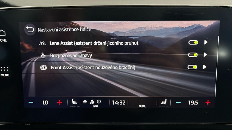 Škoda Octavia 1.5 TSI Style Combi - fotka 23 z 25