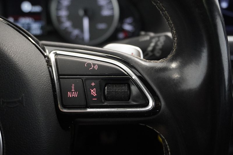 Audi SQ5 3.0 TDi 240 kW COMPETITION 4x4 - fotka 22 z 44