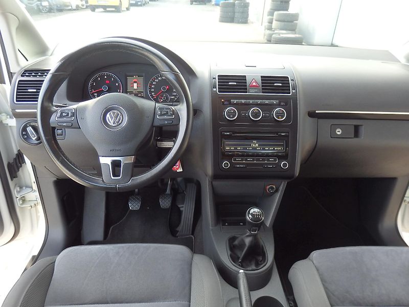 Volkswagen Touran 1.4 TSI 103kW DIGI.KLIMA ZÁVĚS - fotka 11 z 13