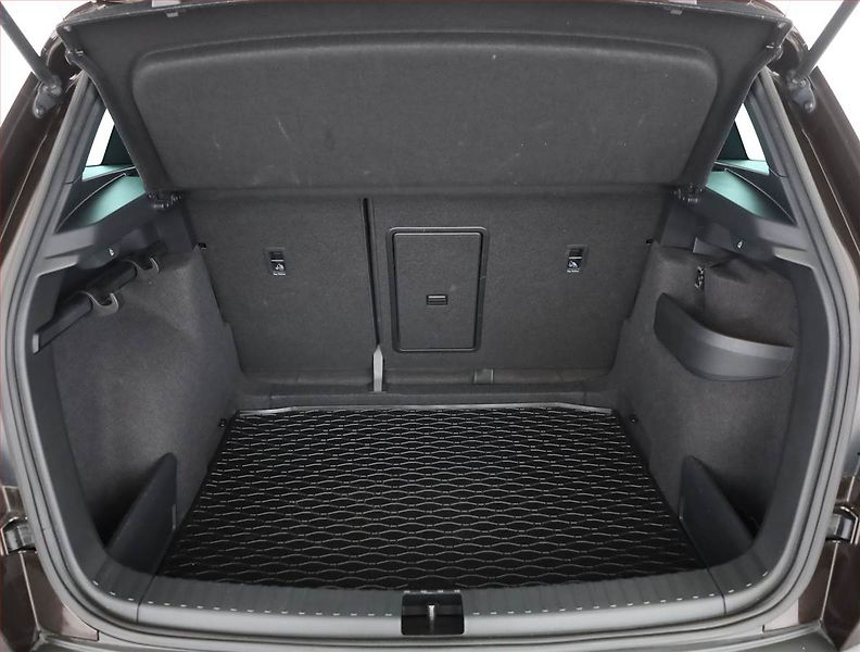 Škoda Karoq (2020) Style 1.6 TDI - fotka 19 z 20