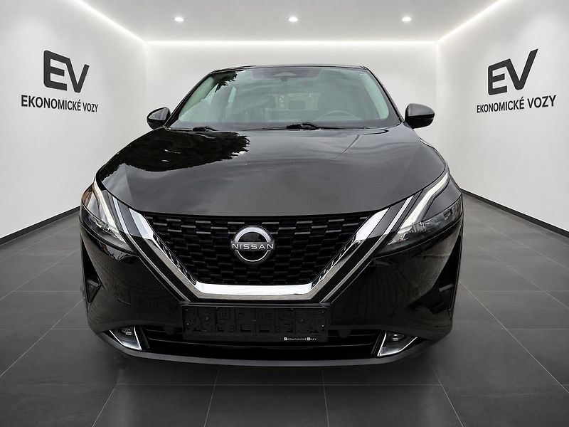 Nissan Qashqai (2022) 1.3 MHEV,140PS,ZÁRUKA - fotka 4 z 37