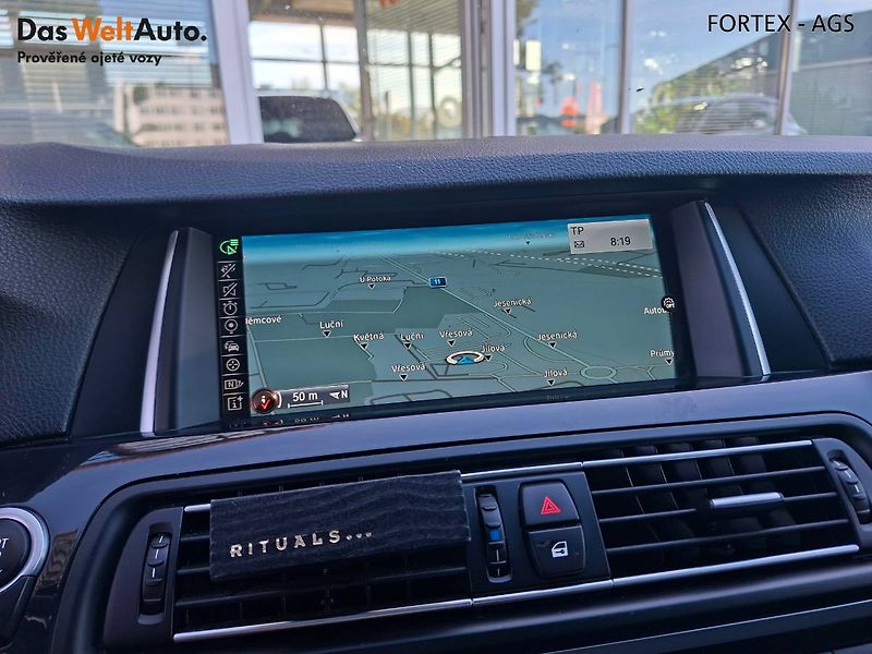 BMW Řada 5 (2015) 535D XDRIVE,230kW - fotka 25 z 33