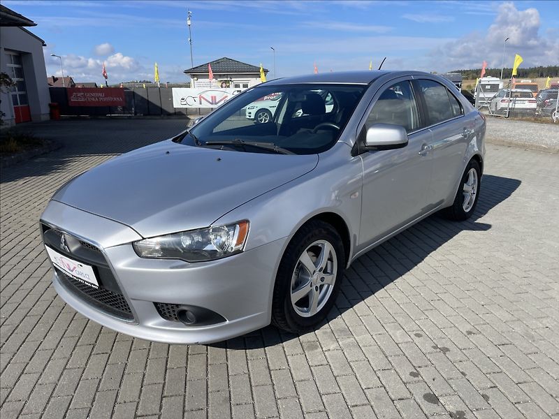 Mitsubishi Lancer 1,6 i 86kw Invite Klima Tažné - fotka 28 z 33