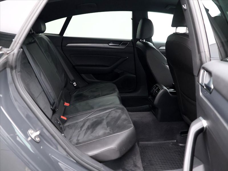 Volkswagen Arteon 2,0 TDI 176kW 4x4 R-Line CZ - fotka 13 z 33