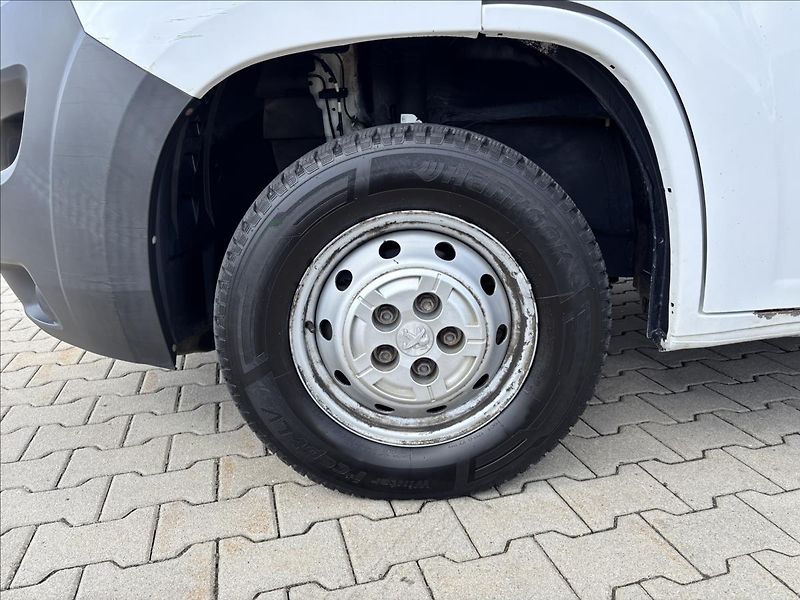 Peugeot Boxer 2,2 BHDI 103kW L2 Kombi Van - fotka 9 z 34