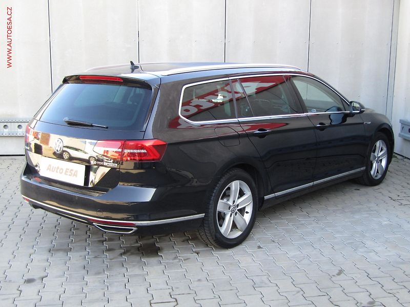 Volkswagen Passat (2014) 2.0 TDi 4x4, ČR, DSG - fotka 4 z 20