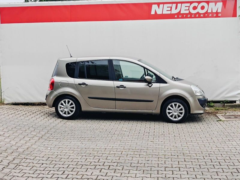Renault Modus (2009) 1,2 16V 55 kW Alur - fotka 3 z 35