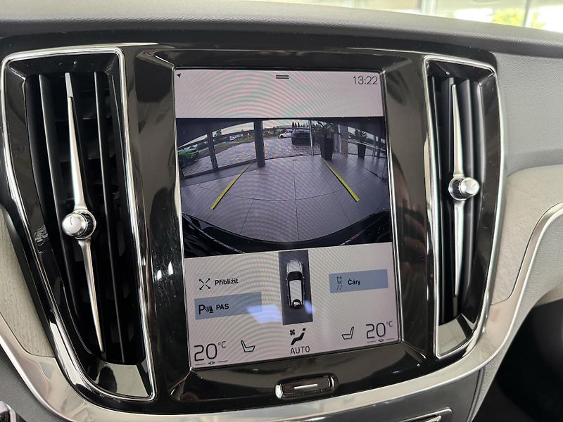 Volvo V60 T6 AWD*257kW*REZERVACE! - fotka 20 z 33
