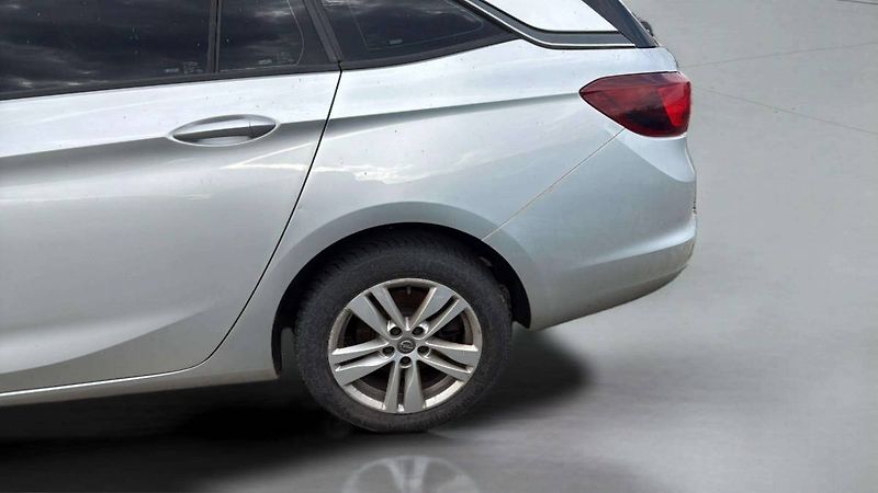 Opel Astra ST Enjoy D 16 DTH S/S (100kW/ - fotka 22 z 24