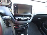 Peugeot 2008 (2019) 1.2 PT, 2.maj,ČR, Navi, park - náhled 16