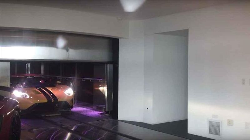 Výtahy v Porsche Design Tower.