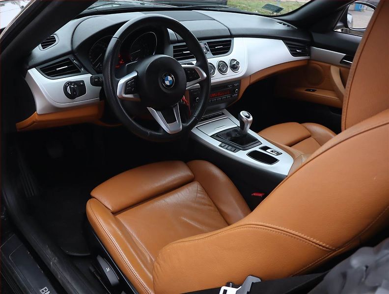 BMW Z4 (2013) sDrive20i, Kůže, Bi-Xenony - fotka 7 z 24