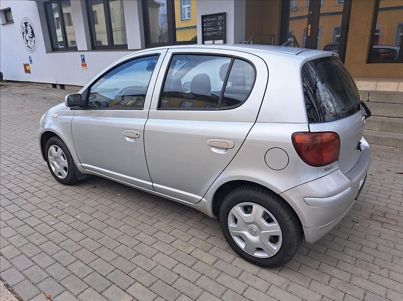 Toyota Yaris 1,4 D-4D - fotka 7 z 39