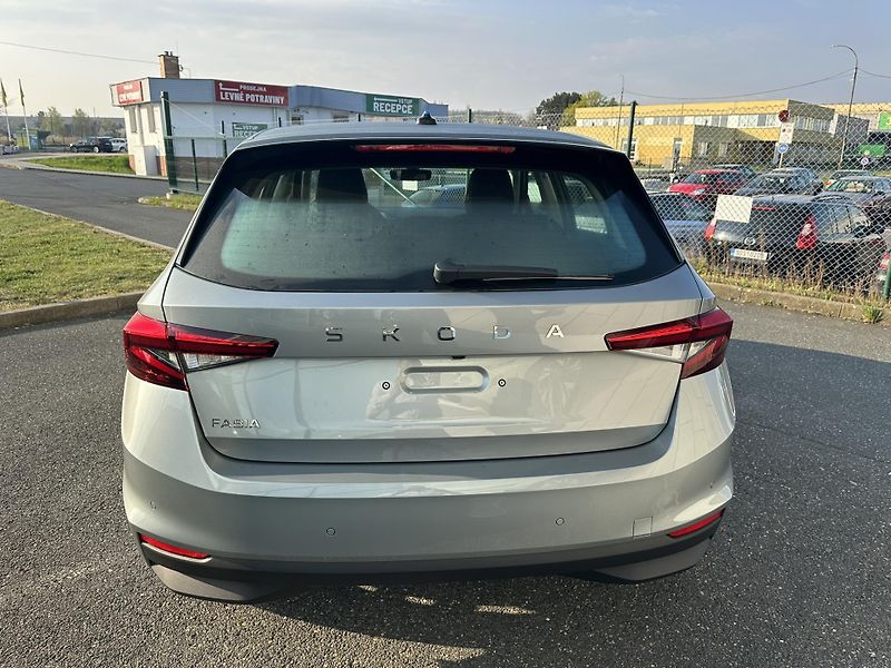 Škoda Fabia CLASSIC 1.0TSI 70kW + tažné - fotka 5 z 13