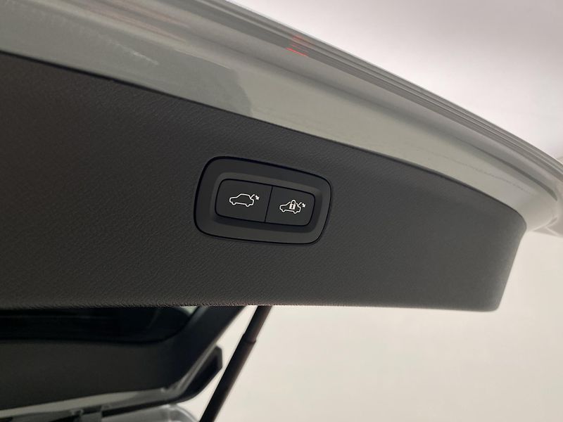 Volvo XC90 (2026) T8 AWD Plug-in BRIGHT ULTRA - fotka 25 z 75
