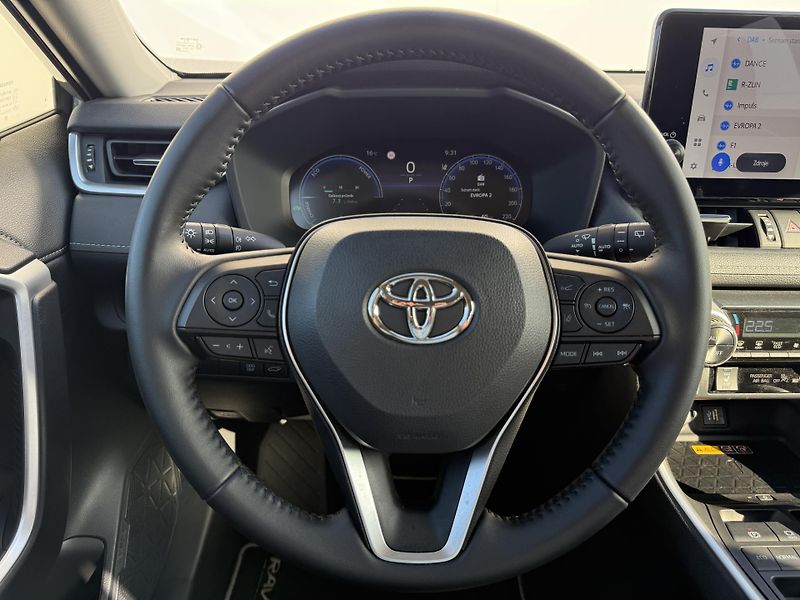 Toyota RAV4 2.5 HSD e-CVT Comfort Style - fotka 15 z 22