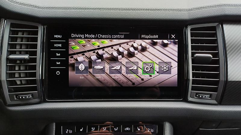 Škoda Kodiaq SPORTLINE TDI 147kW WEBASTO-ČR - fotka 40 z 50