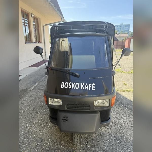 Ostatní (2014) Mobilní kavárna Piaggio APE 50 - fotka 7 z 9