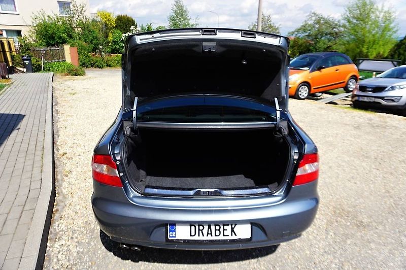 Škoda Superb (2008) ELEGANCE 2,0 TDI 125 kW - fotka 11 z 45