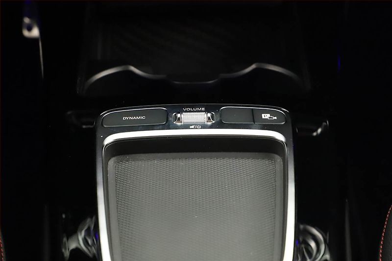 Mercedes-Benz CLA (2024) 200 d - fotka 18 z 21