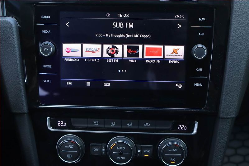 Volkswagen Golf (2017) 2.0 TDI, Automat, Navi - fotka 12 z 24