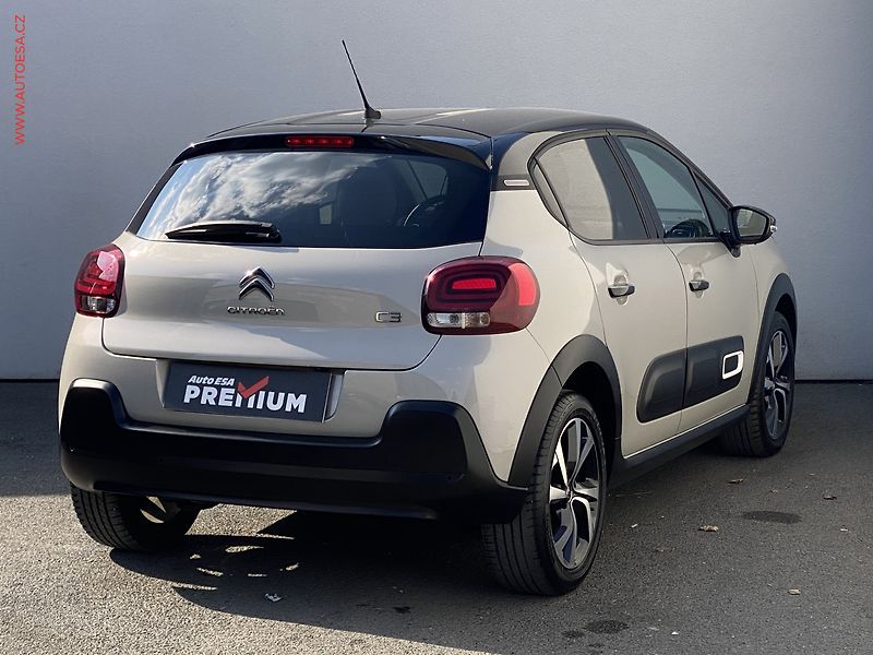 Citroën C3 (2022) 1.2 PT, Shine, LED, navi - fotka 4 z 19