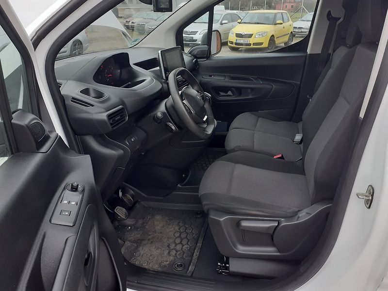 Peugeot Partner (2021) 1.5 Blue HDi  C.HMOT.2365 KG - fotka 9 z 37