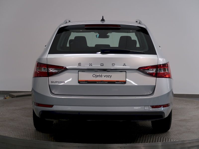 Škoda Superb (2021) STYLE  1.5TSI 110KW DSG - fotka 9 z 39