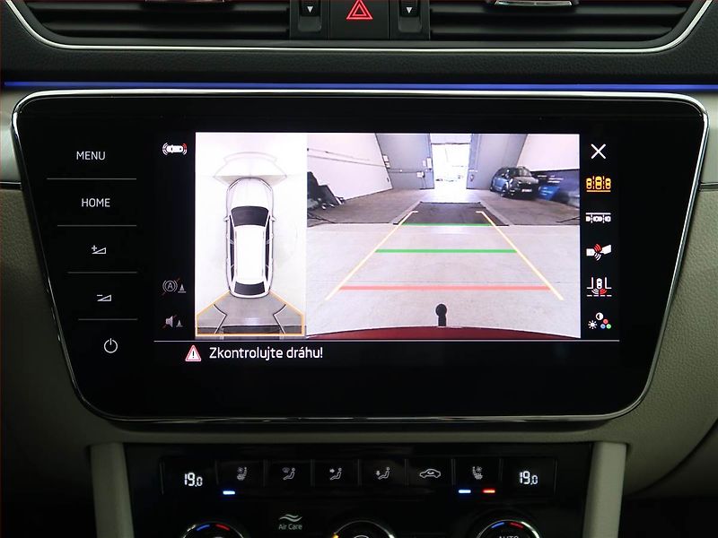 Mercedes-Benz Třídy V (2025) 300 d 4MATIC, ČR, 1Maj, DPH - fotka 22 z 25