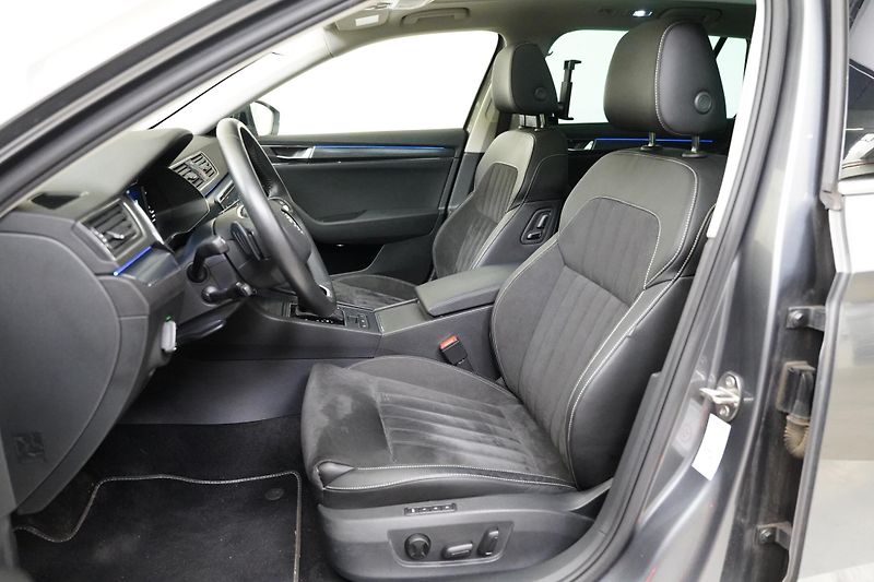Škoda Superb - fotka 11 z 30