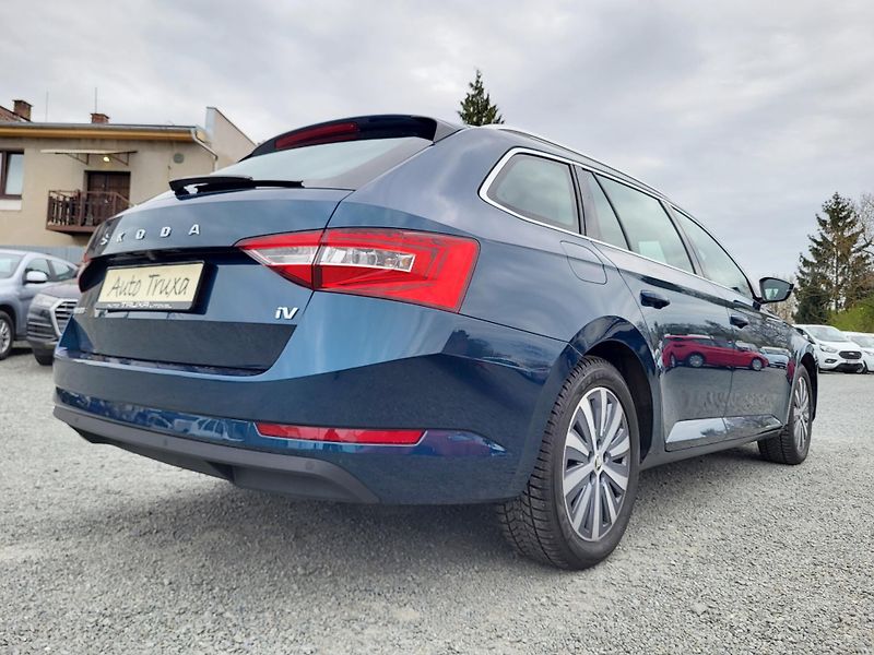 Škoda Superb iV 1.4 PHEV 160kW DSG STYLE - fotka 39 z 48