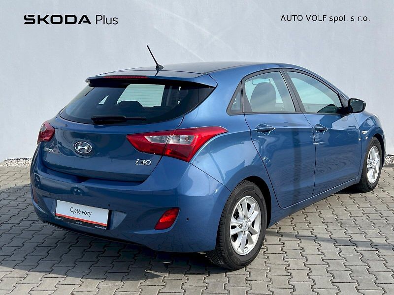 Hyundai i30 (2016) Trikolor 1.6 CRDi 81kW 6° manu - fotka 2 z 27