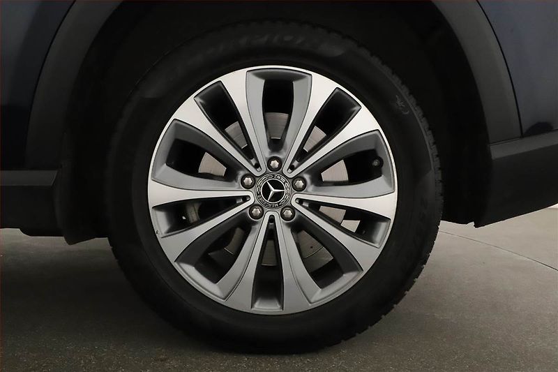 Mercedes-Benz GLE (2022) 300 d - fotka 20 z 20