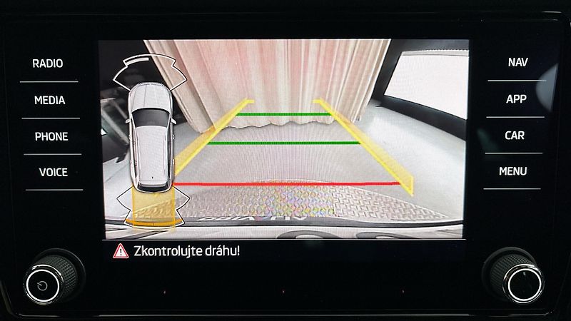 Škoda Kodiaq 2.0 TDI DSG 4x4 Sportline - fotka 12 z 29