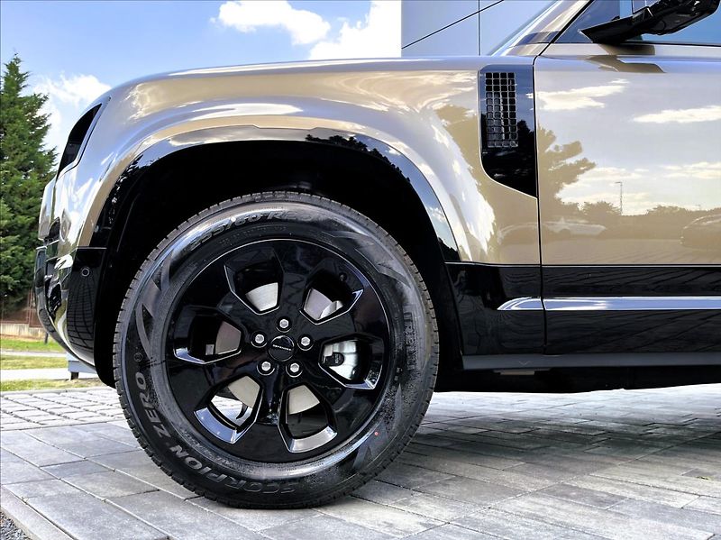 Land Rover Defender (2026) 110 D250 X-DYNAMIC SE - fotka 3 z 32