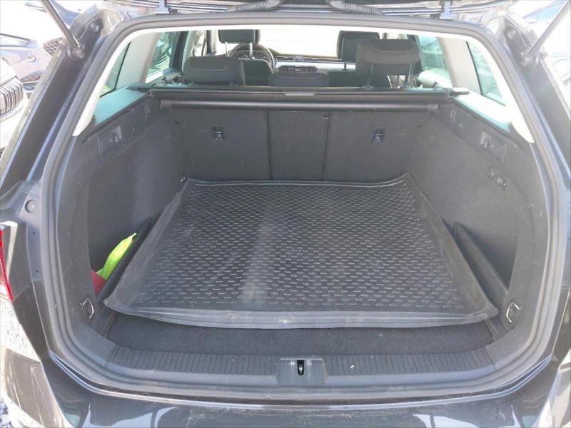 Volkswagen Passat 2,0 TDI TAŽNÉ,KAMERA - fotka 8 z 12