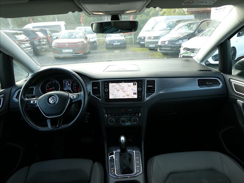 Volkswagen Golf Sportsvan 1,5 TSi 110kW DSG,závěs,naviga - fotka 28 z 43