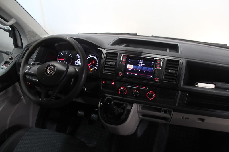 Volkswagen Transporter (2018) T6 2.0TDI 110kW Klima 6 Míst  - fotka 29 z 29