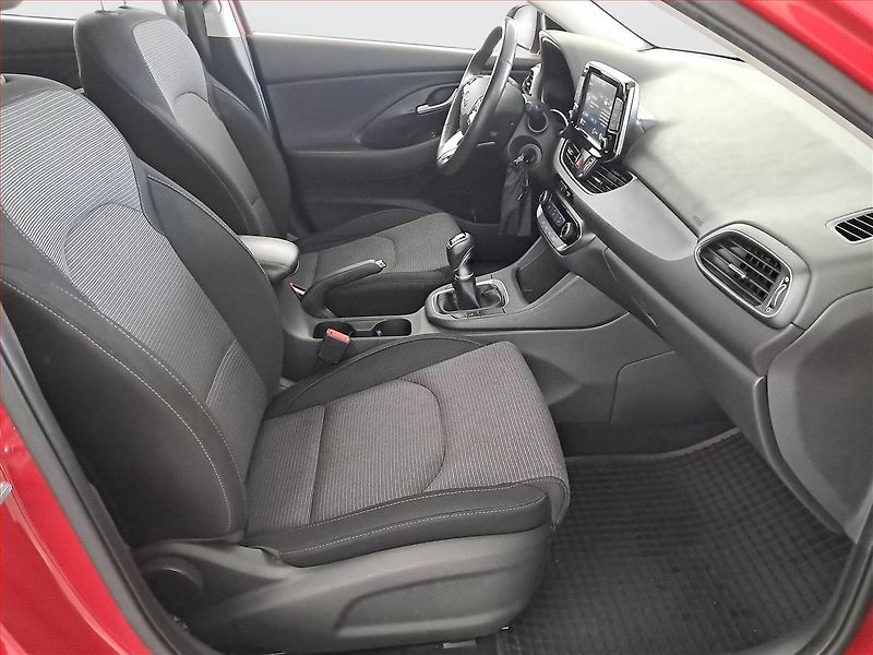 Hyundai i30 (2021) 1.0 T-GDI, ČR,1.maj - fotka 9 z 16