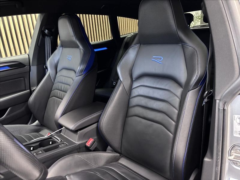 Volkswagen Arteon Shooting Brake R 2.0 TSI - fotka 13 z 22