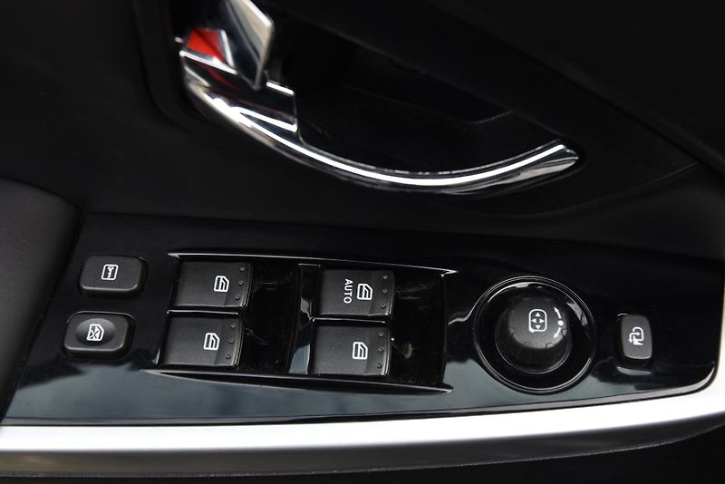 SsangYong Korando XDi 129 kW AWD A/T,KLIMA,TEMP - fotka 9 z 45