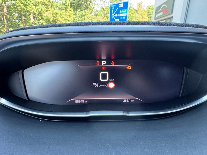 Peugeot 5008 (2023) 1.5 HDi GT EAT8 - fotka 21 z 44